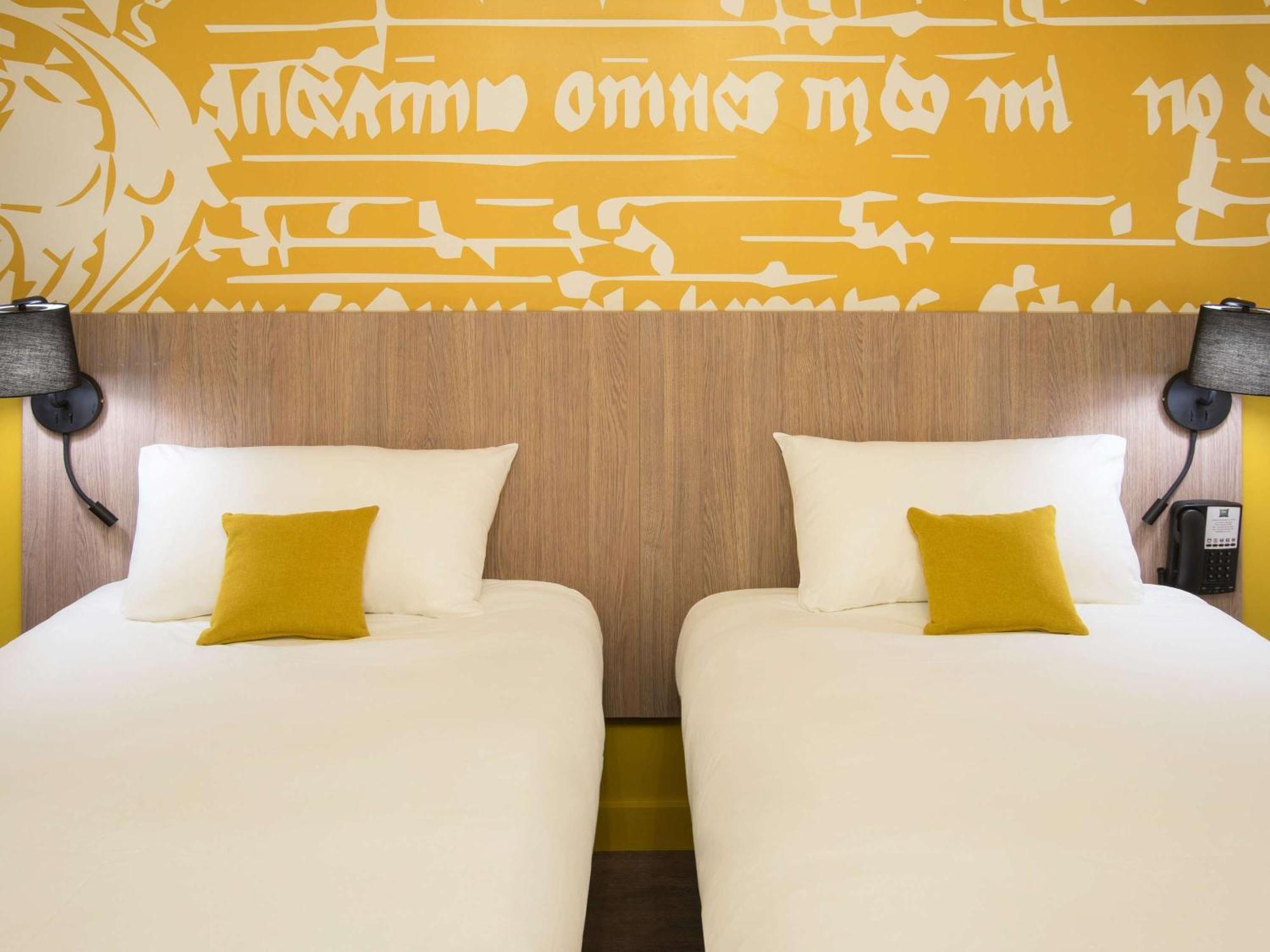 Отель Ibis Styles Carcassonne La Cite Экстерьер фото